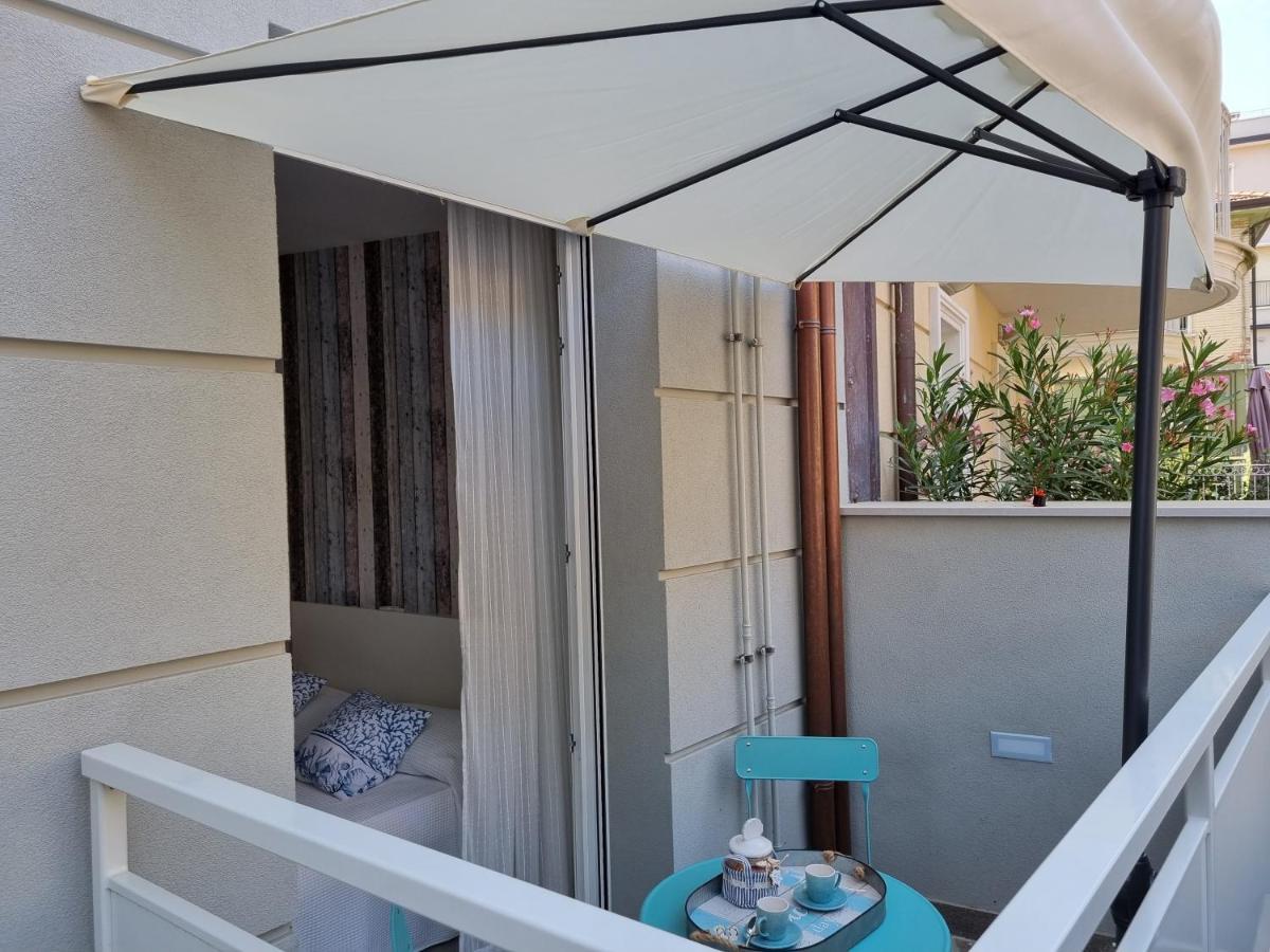 Hotel Residenza Azzurra à Cattolica Extérieur photo