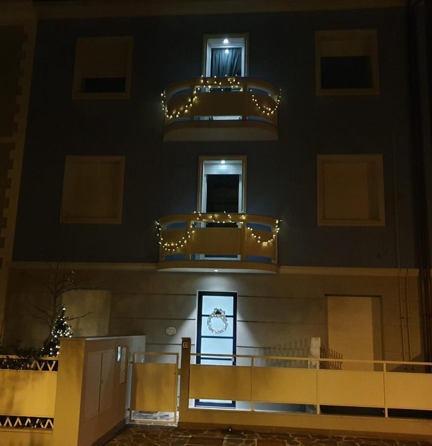 Hotel Residenza Azzurra à Cattolica Extérieur photo